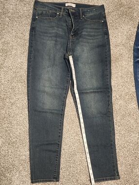Women's Dark Wash Blue Stretch Jeans